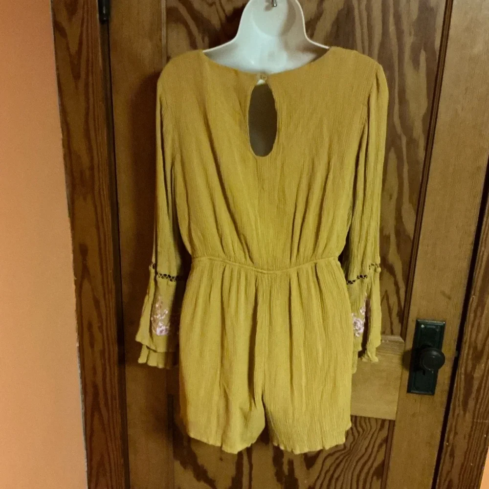 Miami Gold Boho Long Sleeve V Neck Romper - Picture 8 of 11